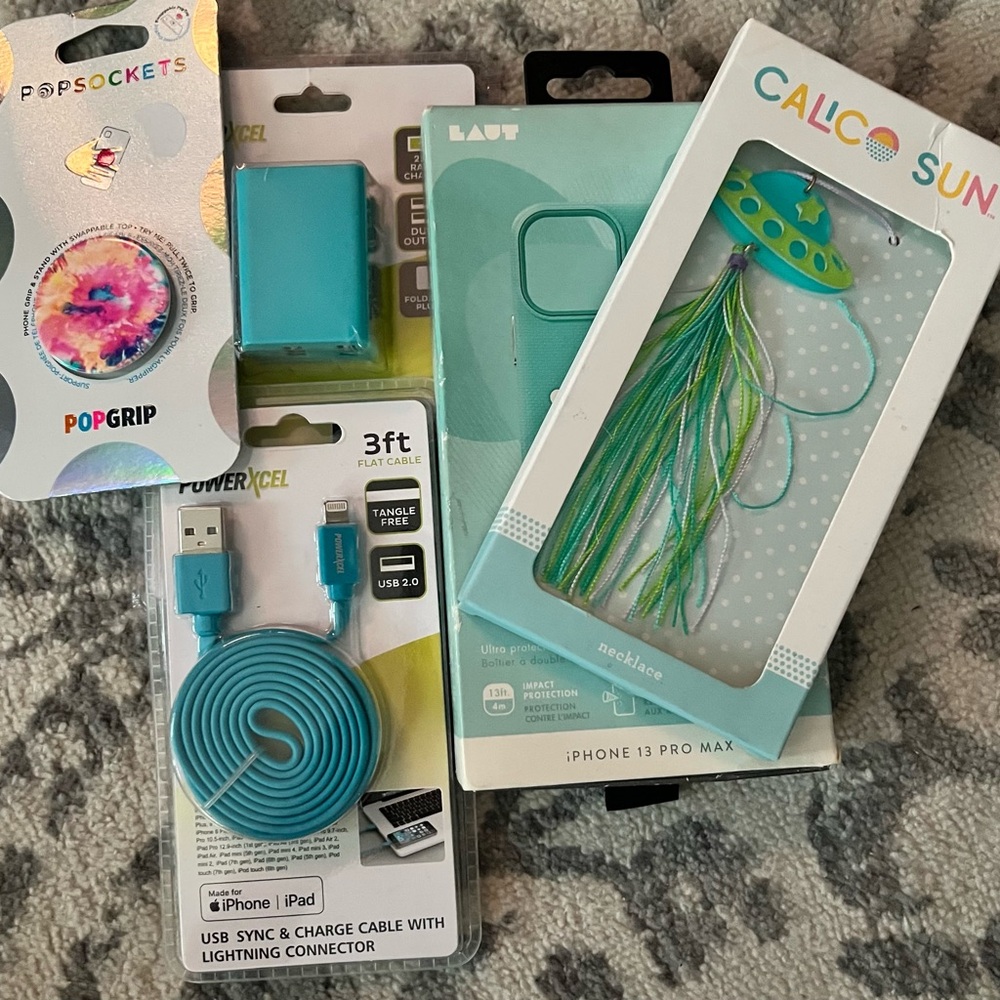 PopSocket Turquoise Phone Accessories Bundle with Cable, Case & Charger